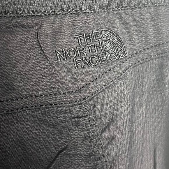 North Face Women's M Scrunch Side Hiking Cropped Pants Solid Black Sporty Gorpco - Picture 4 of 6